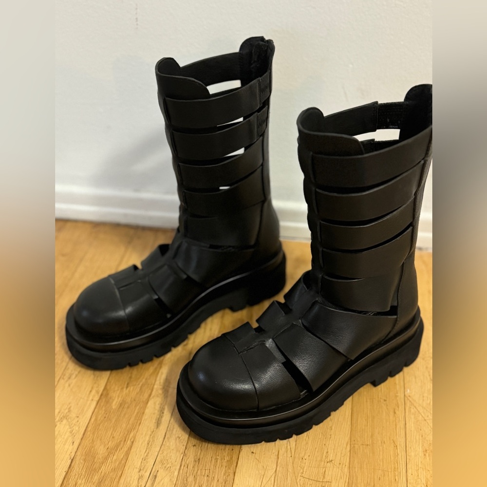 Jeffrey Campbell women Dozing cutout black leather size 7